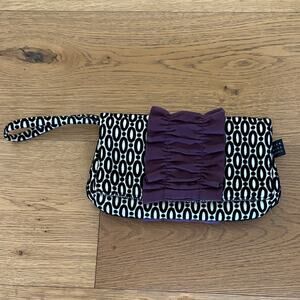1154 Lill Studio EUC Black White and Purple Clutch